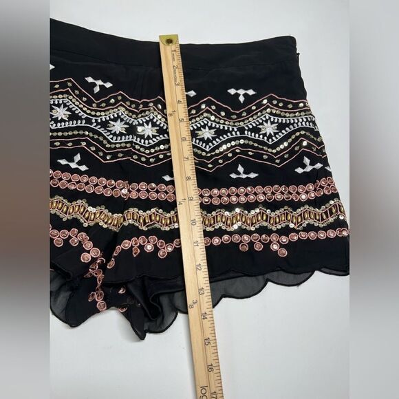 Forever 21 Black shorts with sequins Lined Size L - Picture 10 of 11
